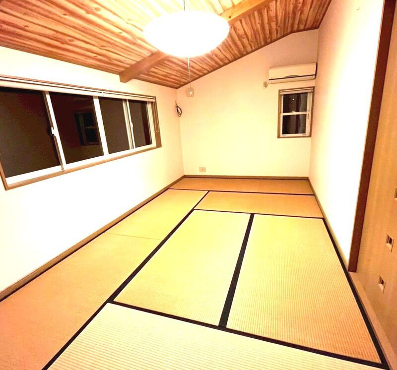 Stylish Log House-Style Detached Home in Oda City, Shimane - Thumbnail 2
